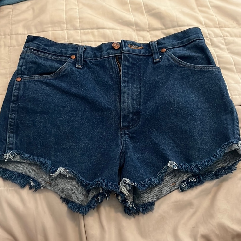 Denim short, high rise, casual fit